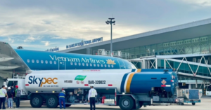 Đối với các hãng hàng không, giá nhiên liệu chiếm tỷ trọng lớn trong chi phí vận hành.